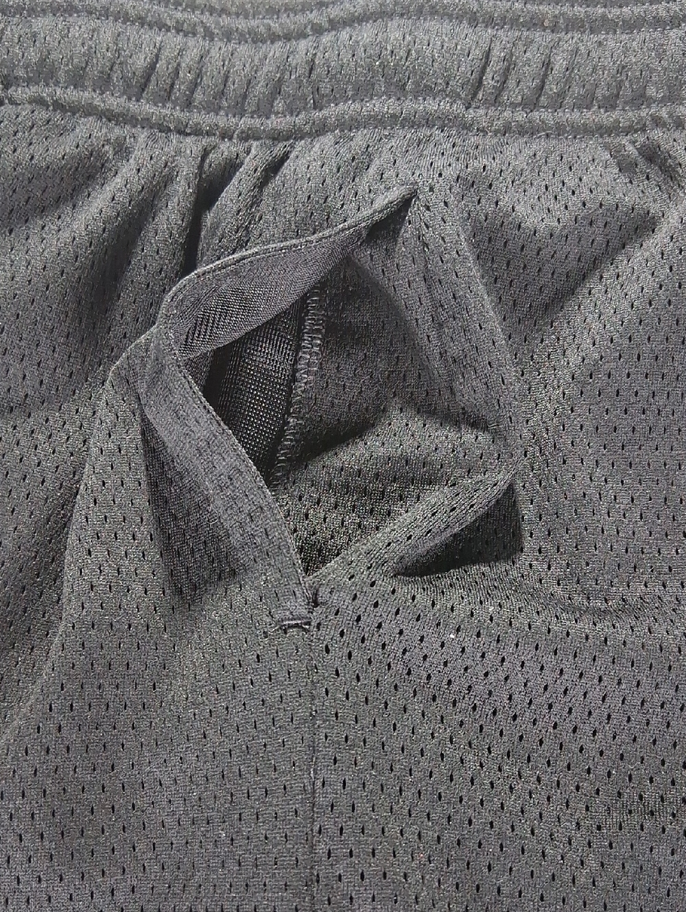 Boys Champion Black Athletic Mesh Shorts Size Medium (8/10) With Pockets - Picture 9 of 9